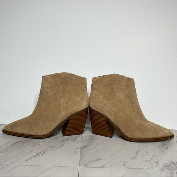 New! Vince Camuto Gredile Tan Suede Pointy Toe Bootie 11M - Picture 8 of 16